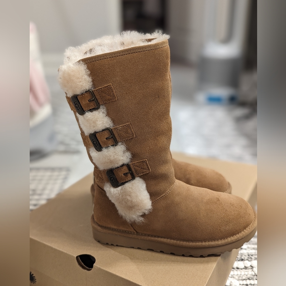 🤎 UGG KLEA BOOTS with Buckles